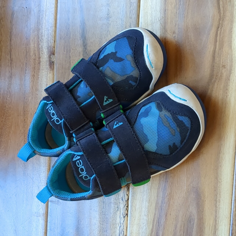 Plae boys shoes